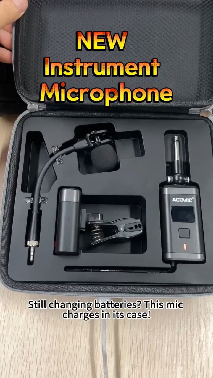 UR3 Wireless Saxophone Microphone