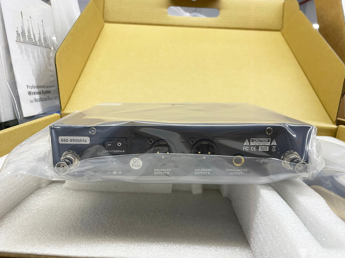EX-200/ST-4 Wireless Saxophone Microphone
