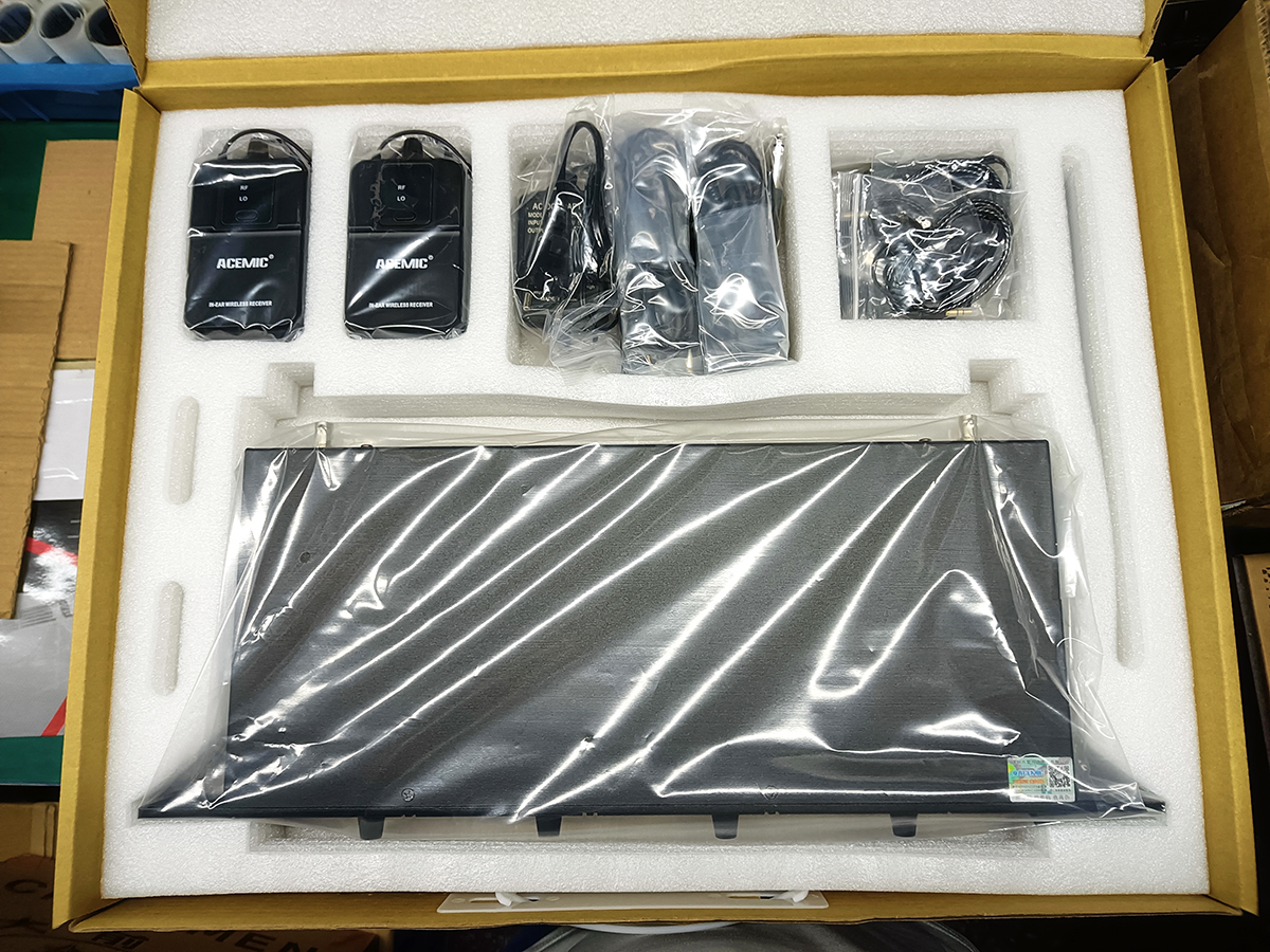 EM-D04 Four Channel Wireless In-Ear Monitor System