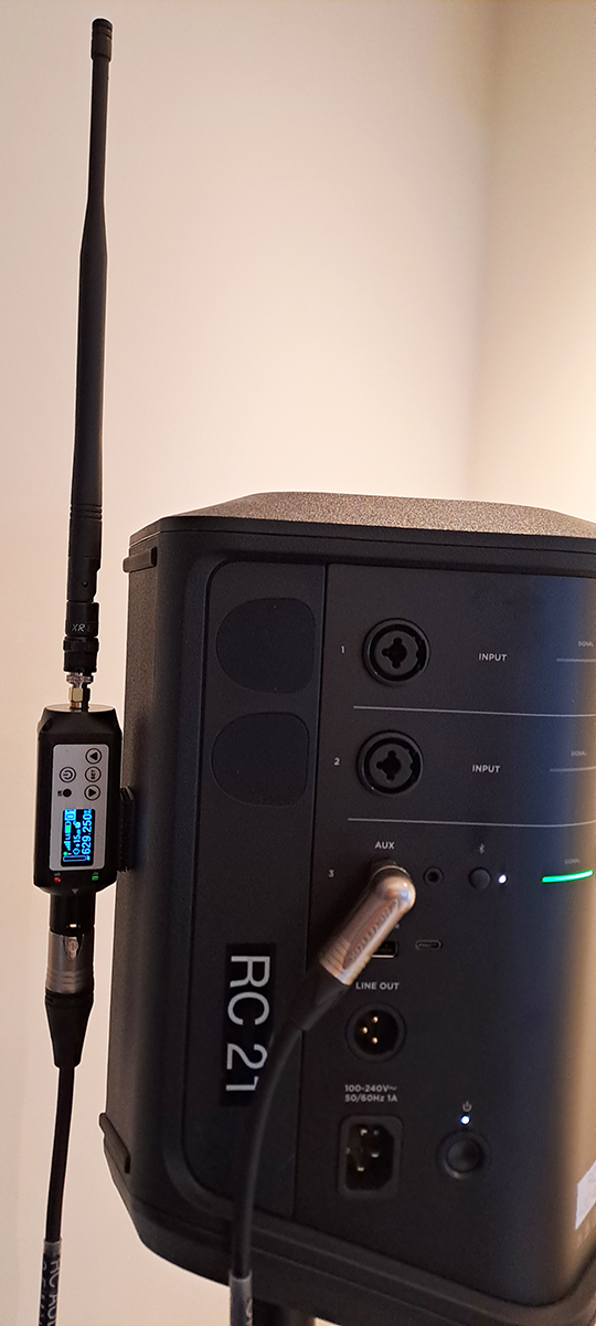 RT-1Dual Plug-On Wireless Audio Transmitters and Receivers for PA Speakers