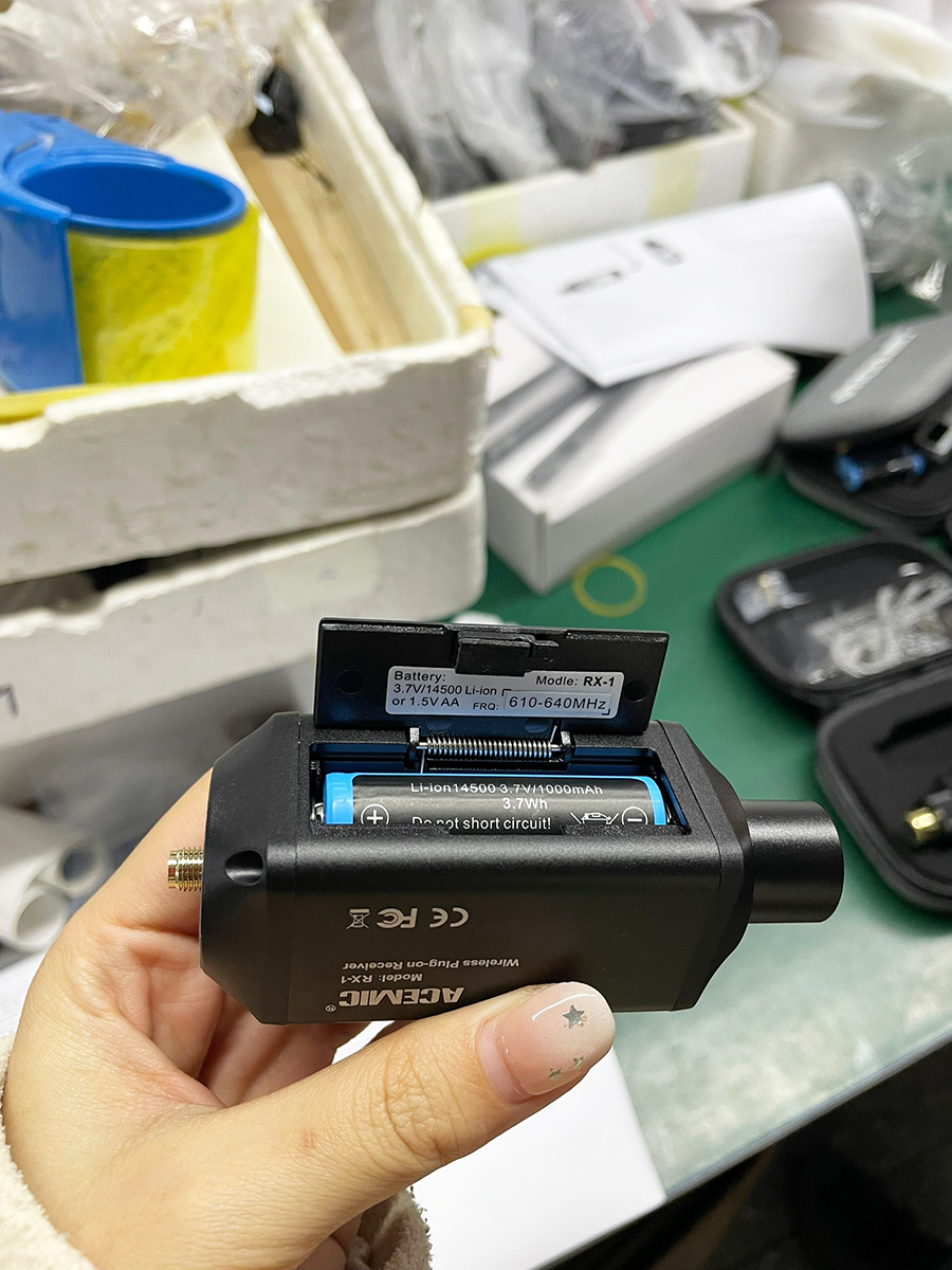 RT-1 Plug-On UHF XLR Wireless Microphone Adapter