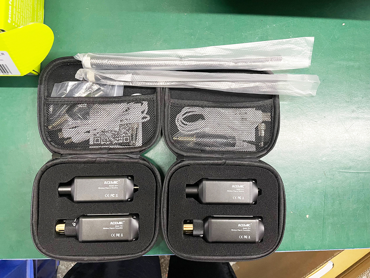 RT-1 Plug-On UHF XLR Wireless Microphone Adapter