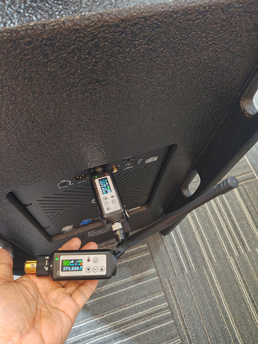 RT-1 Plug-On XLR Wireless Transmitter and Receiver