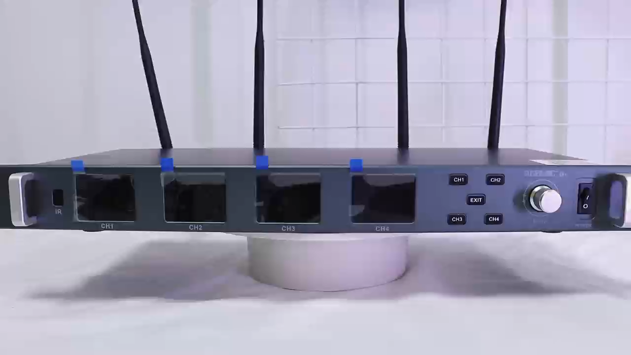 4 Wireless Microphone System X4