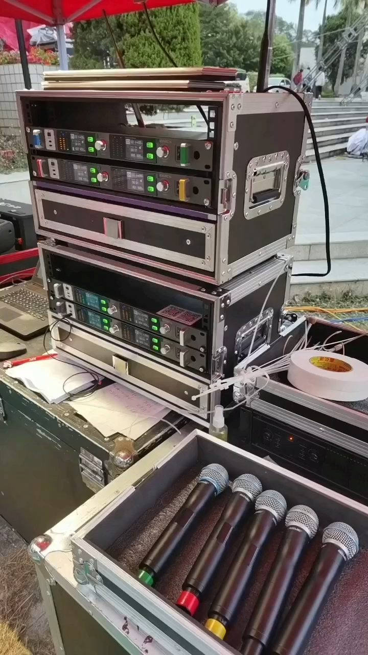 G4/MicB Wireless Handheld Microphone System for Singers