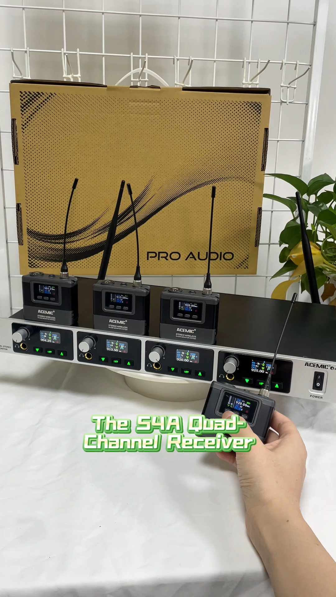 Stereo Wireless In-Ear Monitor System for Whole Band S4A